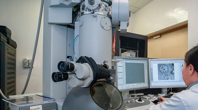 Microscópio Eletrônico De Transmissão. Microscopia