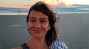 Mulheres lutam para salvar a toninha